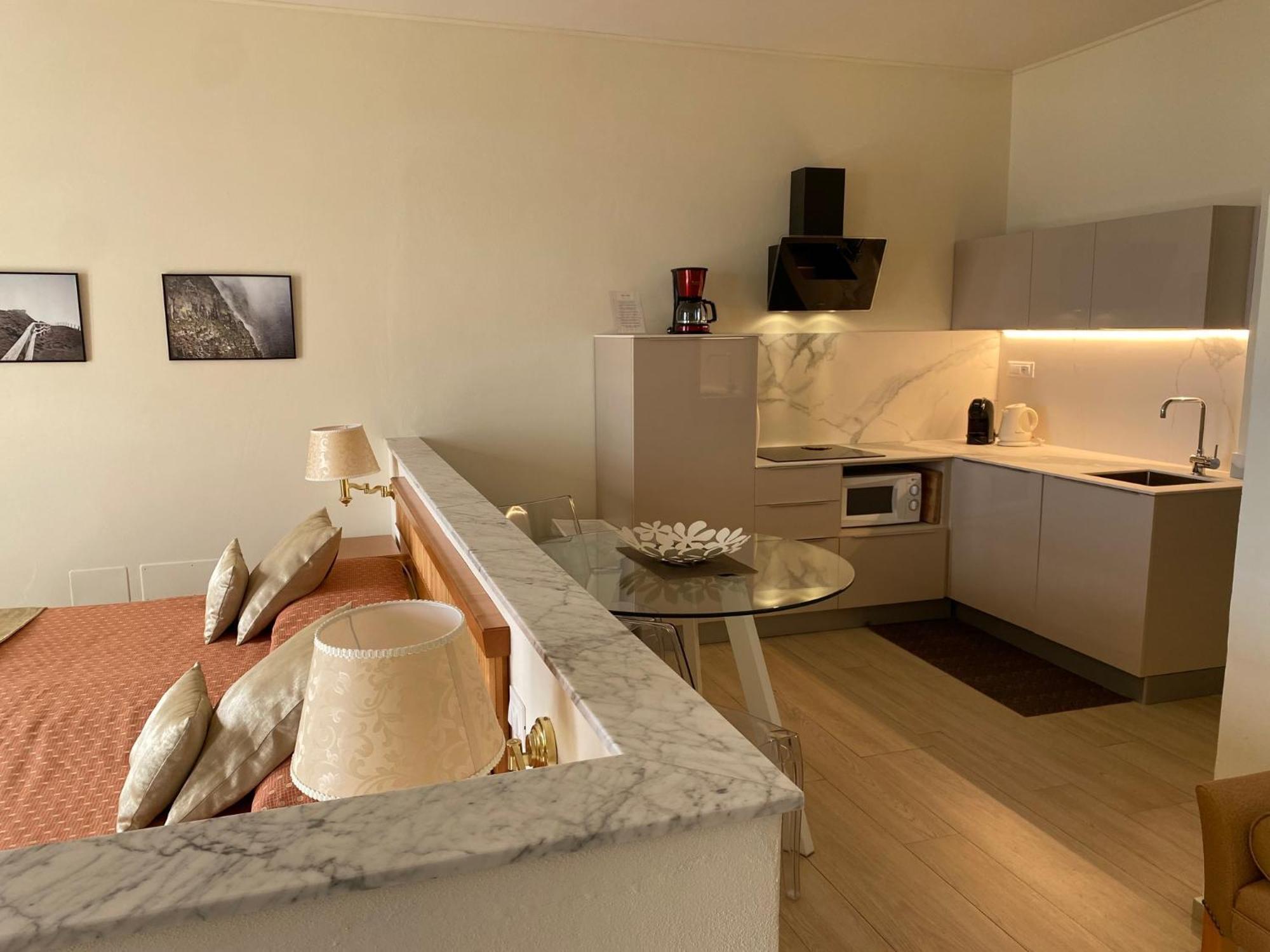 Miramare Apartments&Suites 라스페치아 외부 사진
